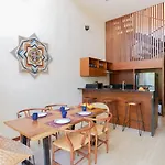 Bungalos Village luxury condos by Lockey